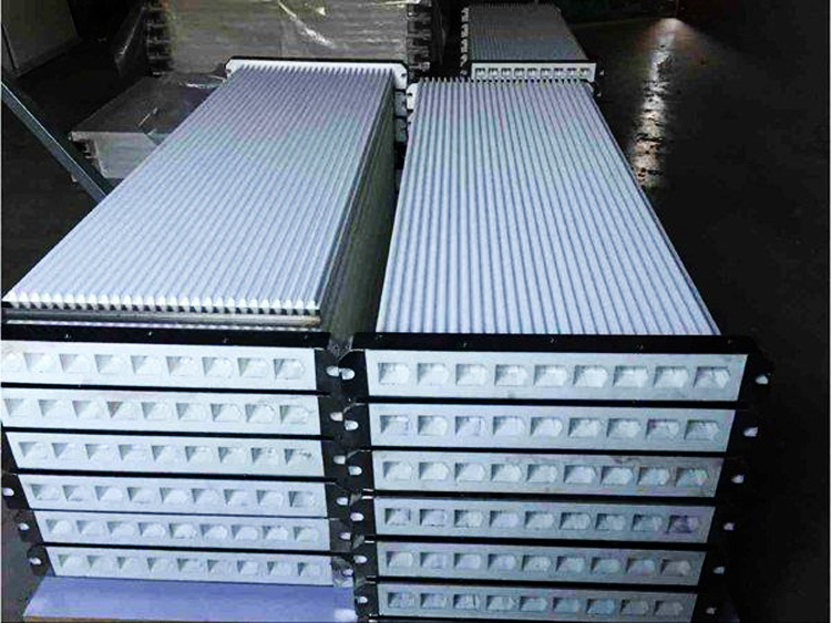 如何降低新型塑燒板除塵器的阻力(圖1) 如何降低新型塑燒板除塵器的阻力(圖1)