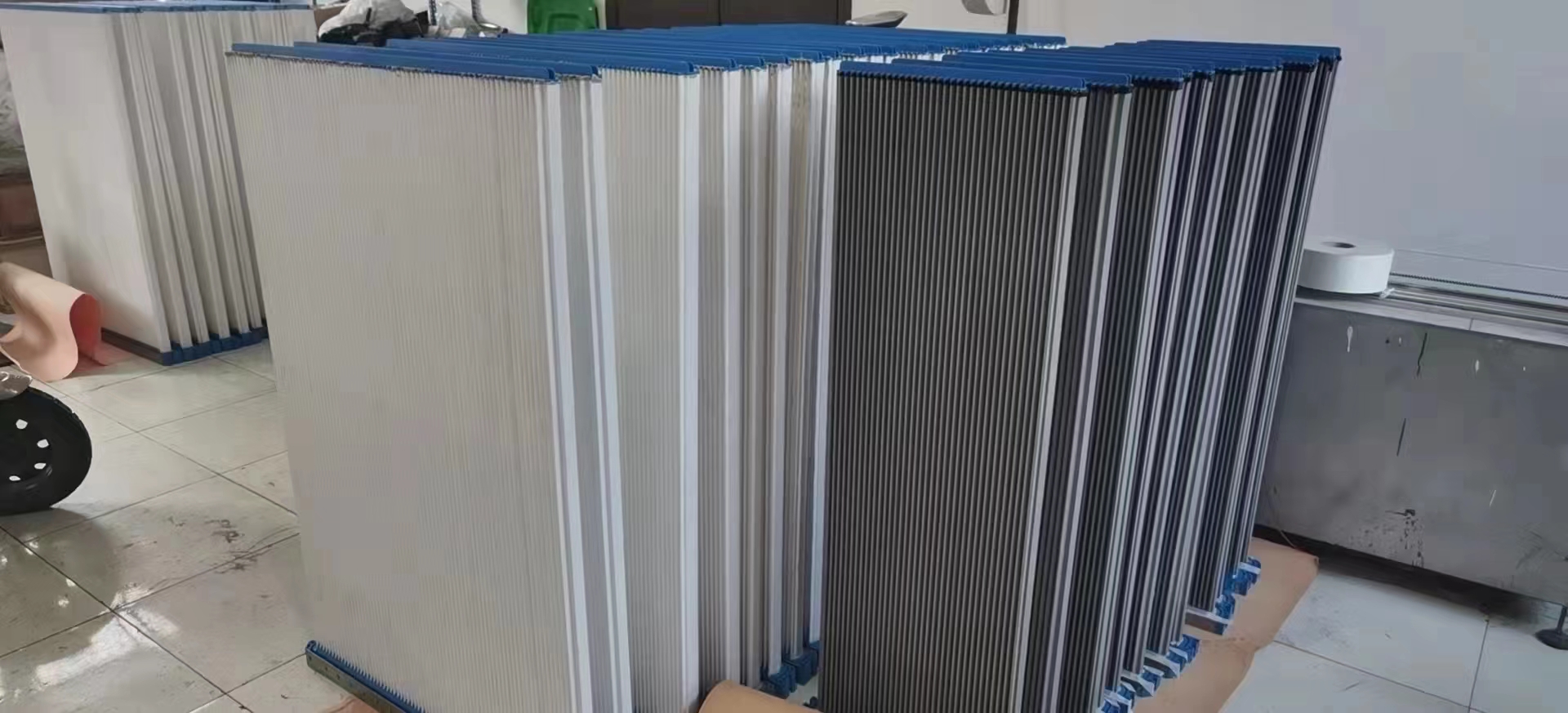 防靜電塑燒板濾芯的價(jià)格是多少?(圖2) 防靜電塑燒板濾芯的價(jià)格是多少?(圖2)